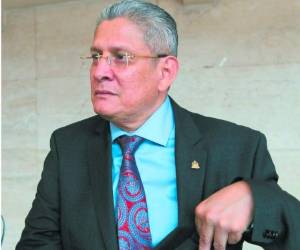 No hay que minimizar la denuncia de Manuel Zelaya, según Esdras López.