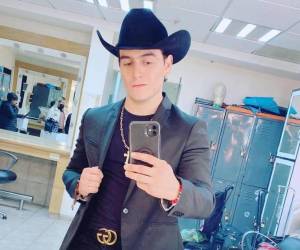 En su casa en México fue hallado sin vida Julián Figueroa, hijo de la actriz Maribel Guardia y el fallecido cantautor Joan Sebastian. En vida, este joven era un cariñoso padre y un compositor de música, es por ello que aquí te dejamos los aspecto que desconocías de él.