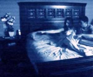 El hombre captó a su novia manteniendo encendidas relaciones sexuales con un joven.