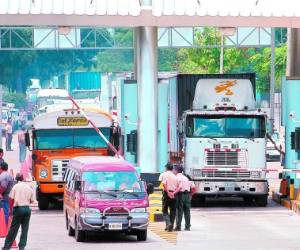 El cobro del peaje se ha convertido en San Pedro Sula en un dolor de cabeza diario por el costo y por el tráfico que se forma.