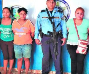 Junto a Alba Luz Romero Rodríguez fue capturada Yamileth Romero Quiroz, de 23 años, tía de la menor.
