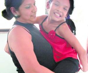 Francelia Mejía, madre de Sabini Nicol, agradeció la ayuda que ha recibido de todo el pueblo hondureño y de los migrantes en Estados Unidos.