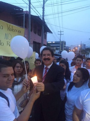 Nacionalistas llegan a la sede de Libre a pedir paz