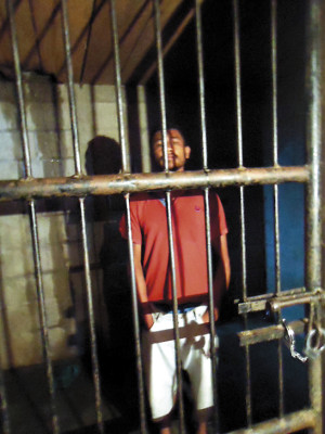 Bajo estricta vigilancia supuesto asesino de niño