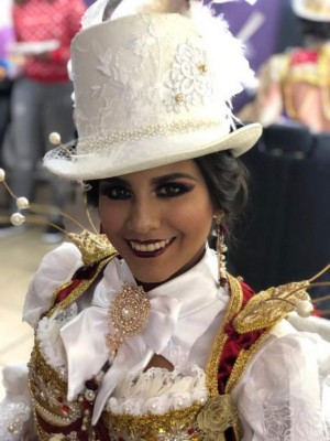 Los originales trajes de palillonas de Danlí que son una obra de arte