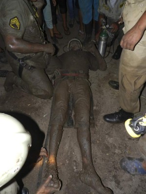 Honduras: Milagroso rescate de soterrado