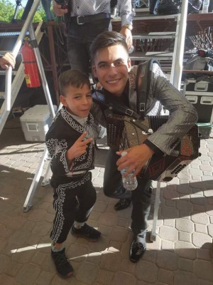 Marlon Yasir 'El niño de oro' asiste a su primer día de escuela en Estados Unidos