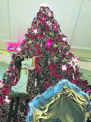 22 puntos estratégicos de la capital de Honduras se iluminan con motivo de la Navidad