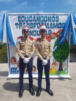 Bombero héroe: Sin plaza, sin salario y con el sueño de ser ingeniero civil (Fotos)