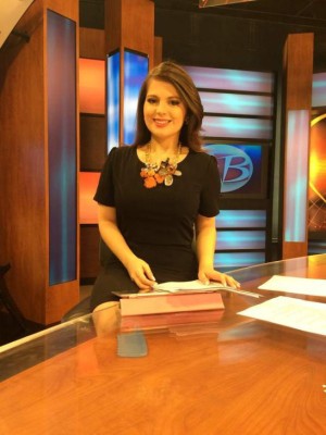Jaqueline Redondo, la bella presentadora hondureña de noticias