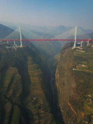 Abre en China el puente más alto del mundo&nbsp;&nbsp;
