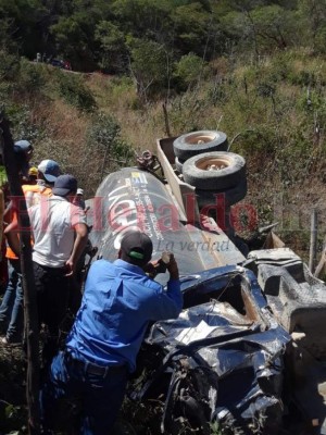 Imágenes del aparatoso accidente de una cisterna en Nueva Armenia