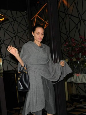 Angelina Jolie vuelve a sorprender por su extrema delgadez