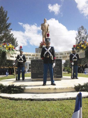 Honduras conmemora Día del Soldado