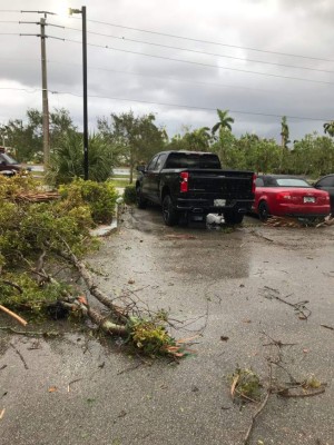 Caos y destrucción: Las imágenes que dejó el tornado en Florida