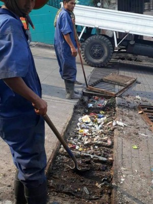Escuela Lisandro Quezada da la bienvenida a la limpieza