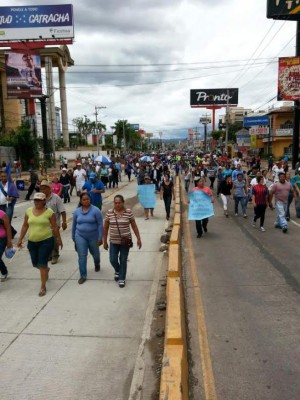 Nacionalistas marchan en Tegucigalpa y Comayagua