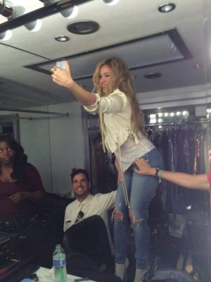La primera selfie de Shakira embarazada
