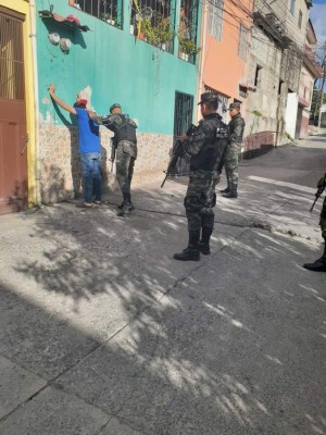 FOTOS: Patrullajes, retenes y registros en varias zonas de la capital