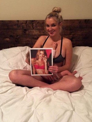 Facebook: Así responde madre denunciada por fotos mientras amamanta