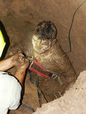 Honduras: Milagroso rescate de soterrado