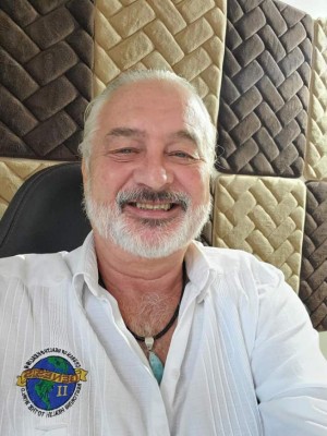 Iglesia Génesis II: religiosos que prometen 'sustancia milagrosa' contra el covid-19