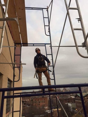 Hondureños ponen en alto nombre de su patria con su trabajo