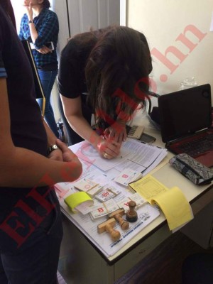 Honduras: Capturan a médico por extender constancias para la obtención de licencia de conducir