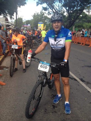 Desde los 'Correcaminos' hasta los 'Donde Mando', los equipos de la Cuarta Vuelta Ciclística