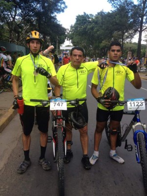 Desde los 'Correcaminos' hasta los 'Donde Mando', los equipos de la Cuarta Vuelta Ciclística