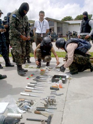 Con plasmas y PlayStation se divierten reos en la PN