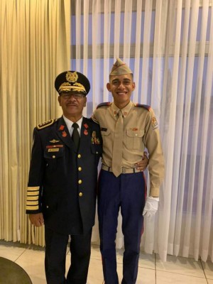 Bombero héroe: Sin plaza, sin salario y con el sueño de ser ingeniero civil (Fotos)