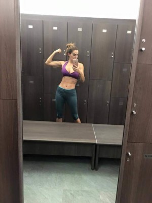 Ninel Conde deleita con su esbelto cuerpo a su seguidores en redes sociales