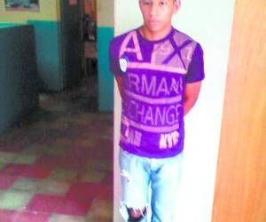 El soldado Harvin Gonzales fue detenido en posesión de una chimba.