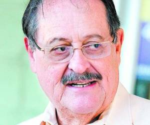 Edmundo Orellana, exfiscal y miembro del Partido Liberal.