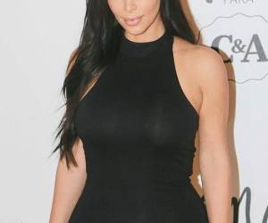 'El chico del valet me miró y me dijo 'gordita'. Vaya caballero...', escribió Kardashian.