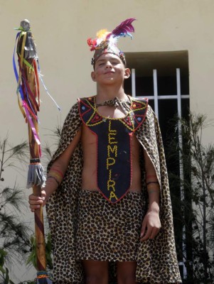 Escuelas conmemoran épica hazaña del cacique Lempira