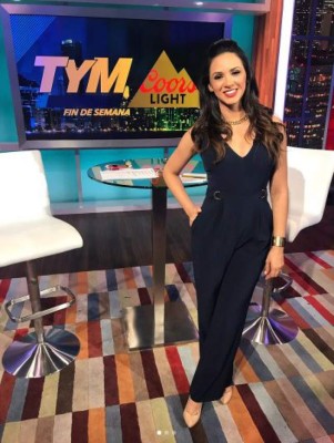 Hondureña Ana Jurka celebra premio Emmy que ganó junto al equipo de Deportes Telemundo