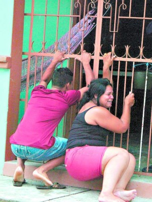 La Ceiba: Acribillan a dos hombres en un billar