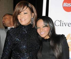 Whitney Houston junto a Bobbi Kristina Brown.