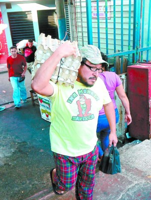 Capitalinos cumplen a medias toque de queda