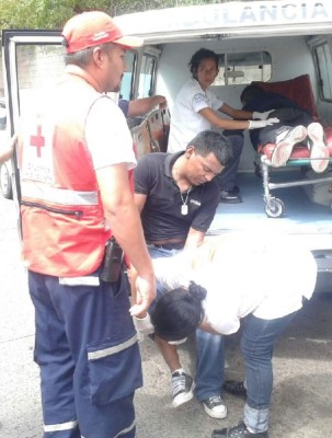 Conductor ebrio impacta carro que llevaba ataúd hacia el cementerio