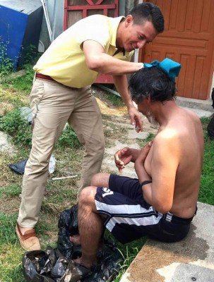 Jóvenes hondureños transforman la vida de un indigente&nbsp;&nbsp;