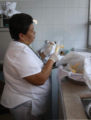 Buscan plaguicidas y mercurio en 320 muestras de leche