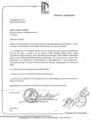 Irregular extensión de títulos en islas de la bahía