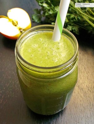 Prepara cuatro smoothies deliciosos para empezar tu día de la mejor manera