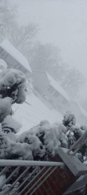 Así viven la tormenta de nieve los hondureños en Estados Unidos