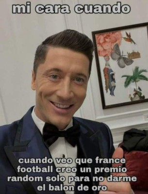 Messi es feliz con su Balón de Oro y memes arremeten contra Cristiano Ronaldo