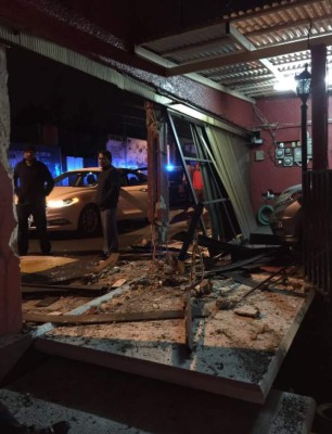 Así reacciona Enrique Guzmán después de que un ebrio destruyó su casa