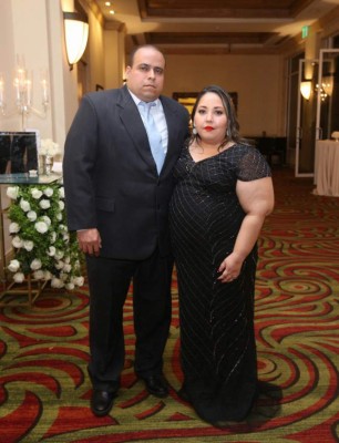 En el altar de la iglesia San Francisco sellaron su amor los esposos palma romero